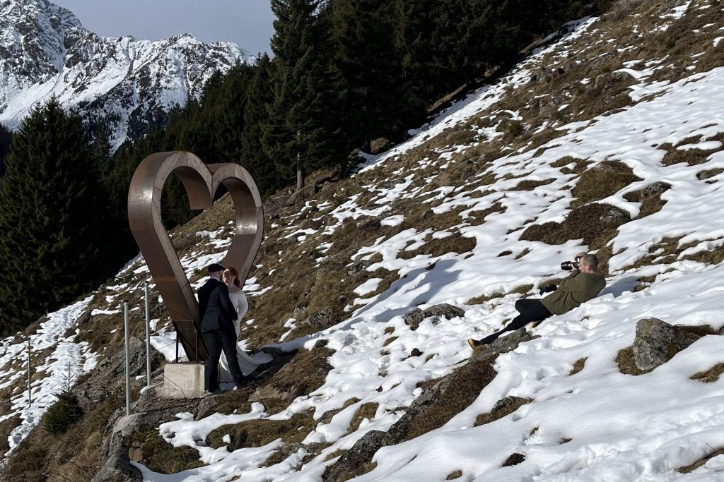 Heiraten zu zweit in Tirol – intime freie Trauung im Schnee